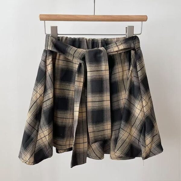 Vintage Plaid High-Waist Skirt with Belt and Pleats for Women, Slimming Short Skirt