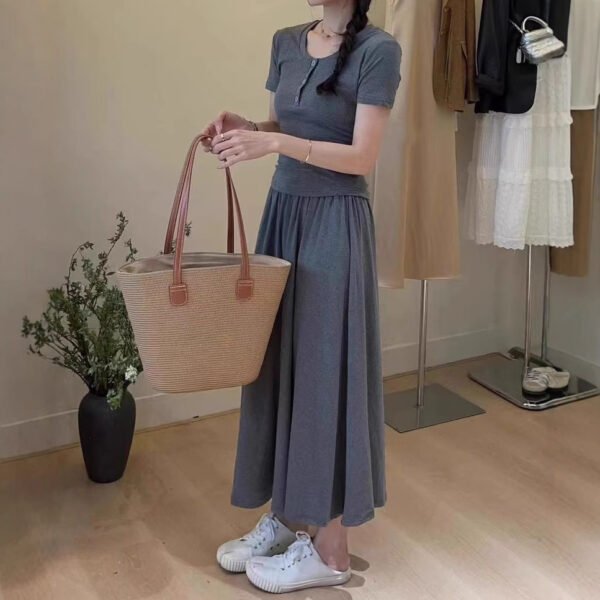 549601889 Design Sense Unique Short Sleeve T-Shirt Women's Summer Slimming Fitted Top and Midi Skirt Two-Piece Set